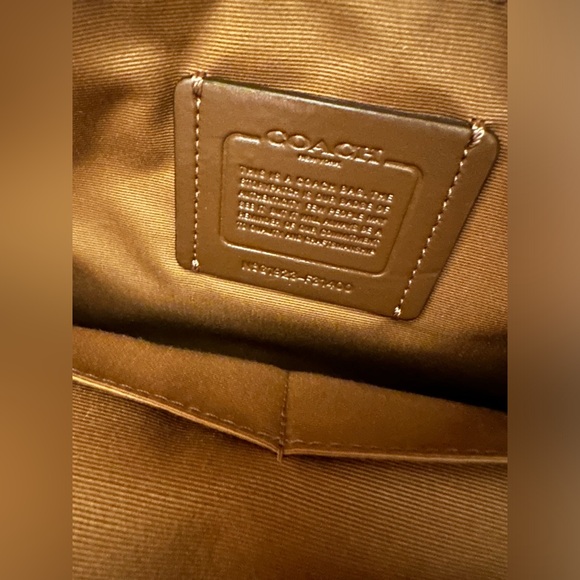 Coach Leather Elle Hobo in Light Saddle and Brass Carriage Logo EUC - Picture 11 of 13